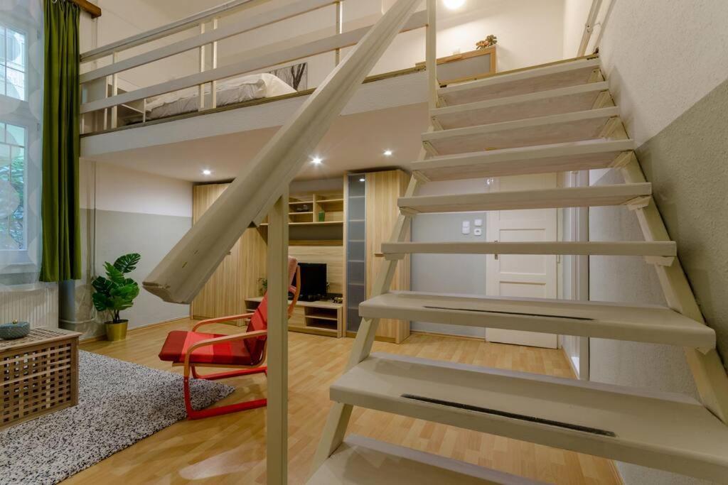 De Lux Studio Apartment In Historical Quarters Budapest Kültér fotó